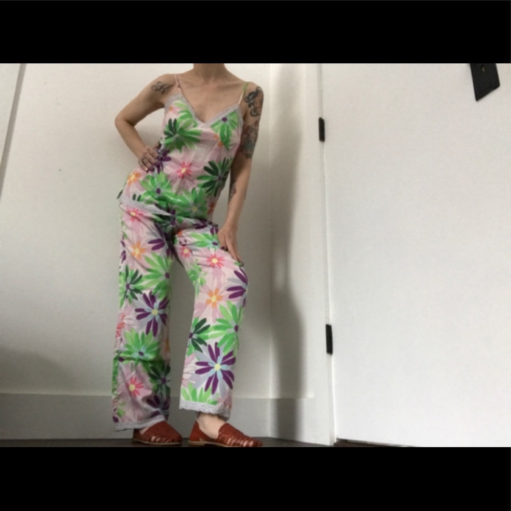 VS Vintage 90’s Floral Dream Matching Pajamas